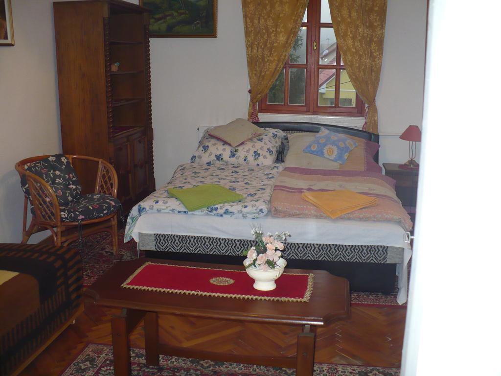 Appartamento Kitty Apartman Miskolc Camera foto