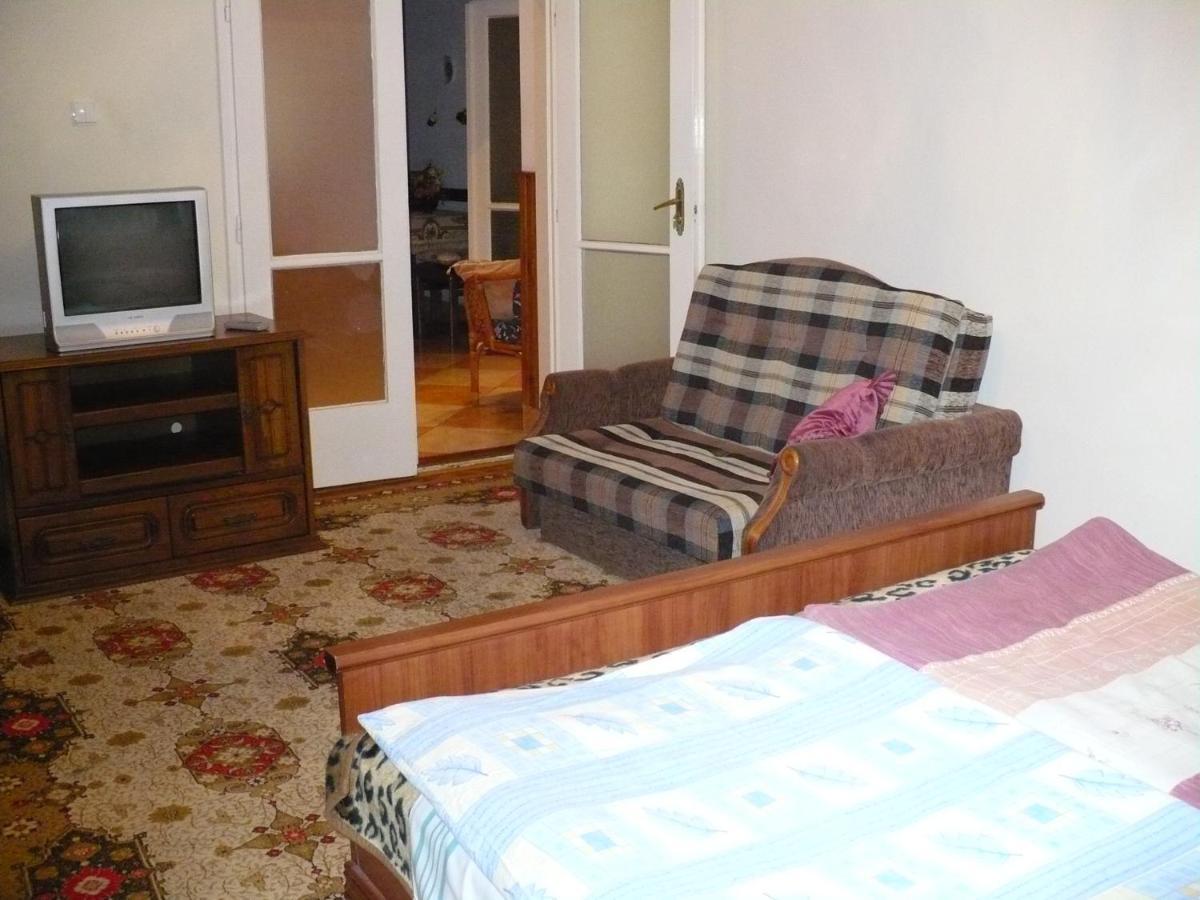 Appartamento Kitty Apartman Miskolc Esterno foto